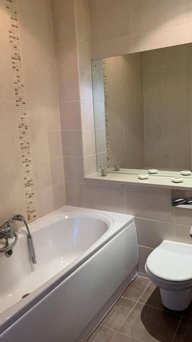 3 Bedroom Penthouse Apartment In Larne Dış mekan fotoğraf